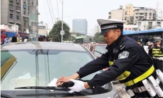  埃弗顿财务违规被扣分，英超公平性引争议  