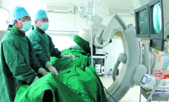 15, 老鹰状元郎膝盖手术赛季报销  
